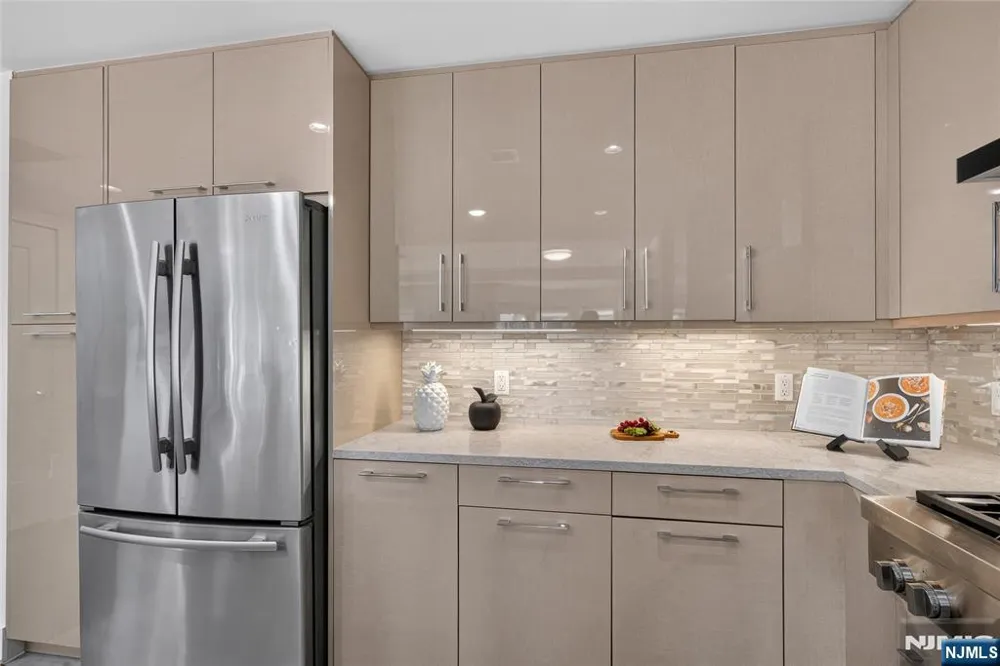 100 Eton Row 302 Weehawken, NJ 07086