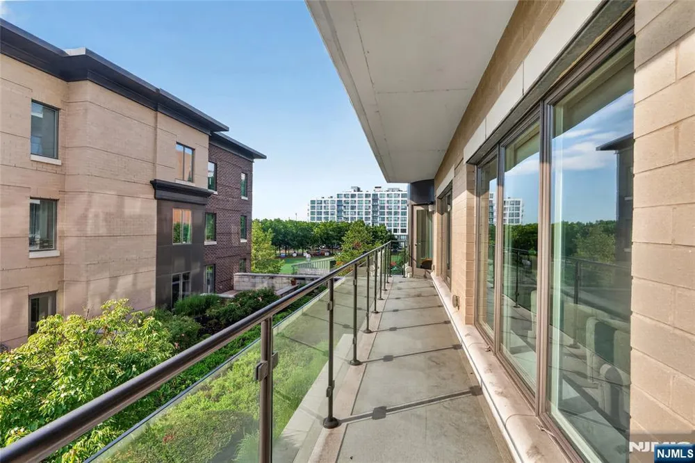 100 Eton Row 302 Weehawken, NJ 07086