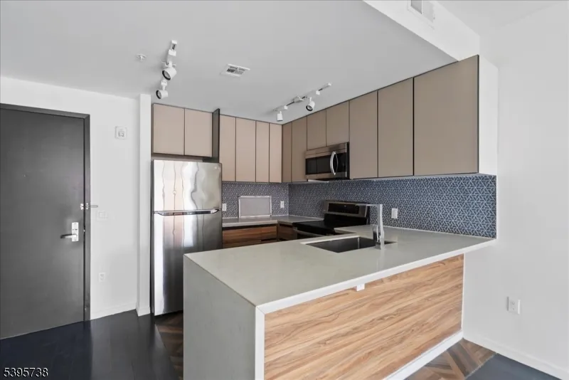 315 S Harrison St #1 Unit 1 East Orange City, NJ 07018