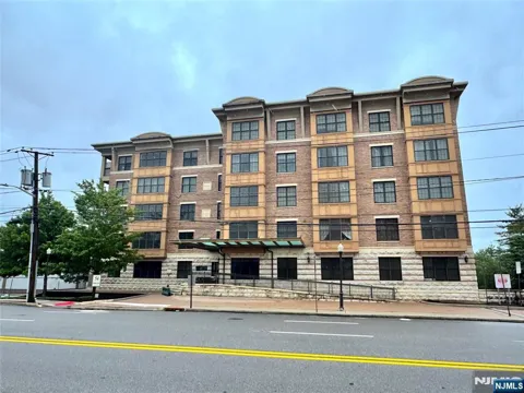 54 Polifly Road 108
