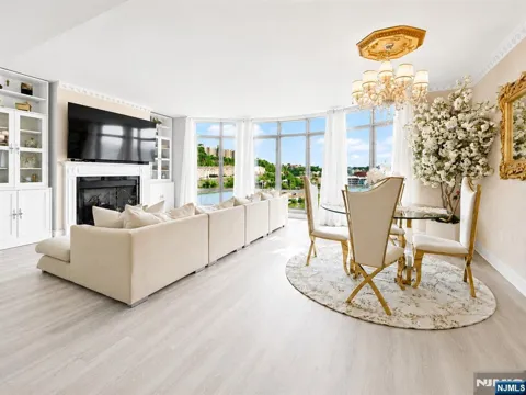 8100 River Road 1005