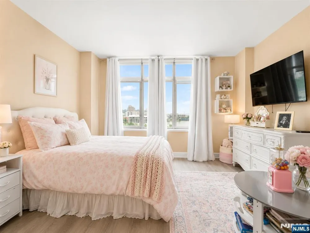 8100 River Road 1005 North Bergen, NJ 07047