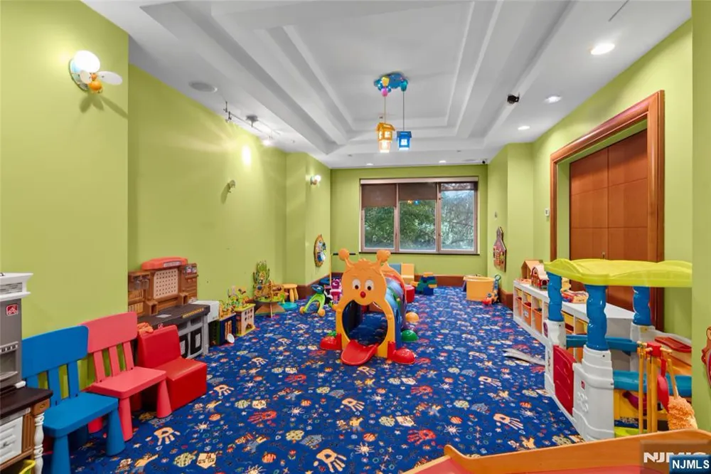 8100 River Road 1005 North Bergen, NJ 07047