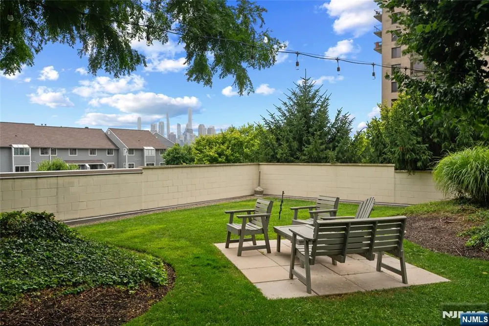 8100 River Road 1005 North Bergen, NJ 07047