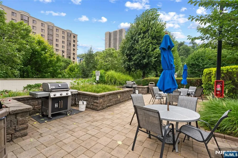 8100 River Road 1005 North Bergen, NJ 07047