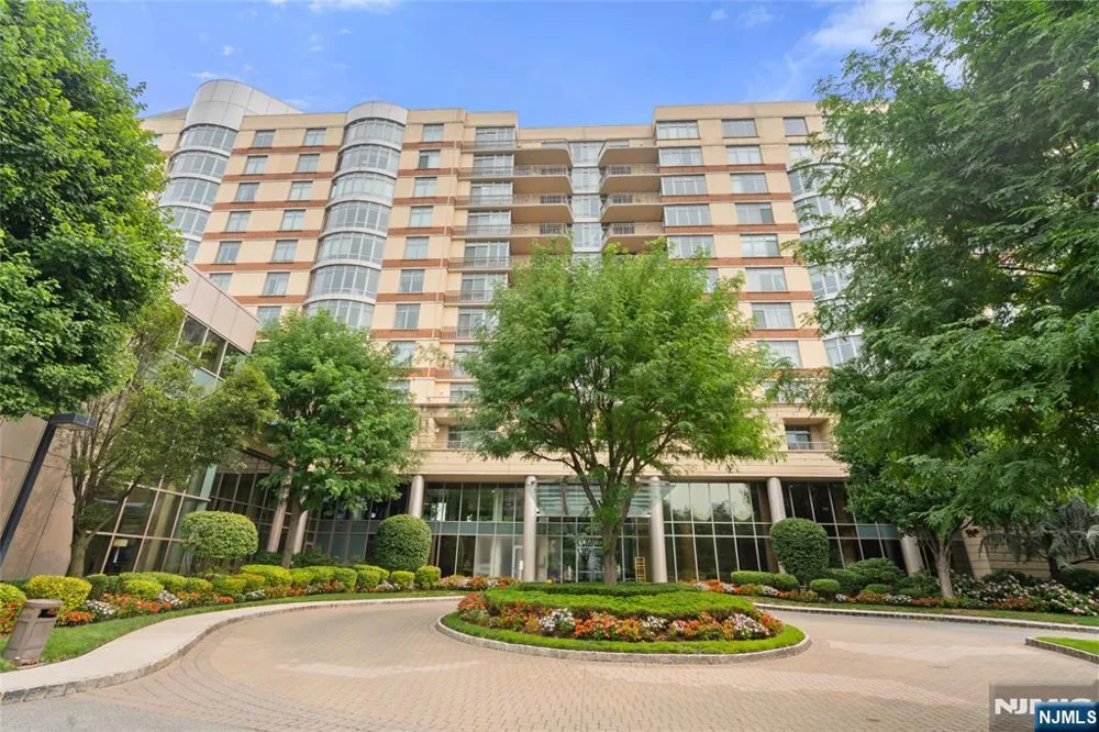8100 River Road 1005 North Bergen, NJ 07047
