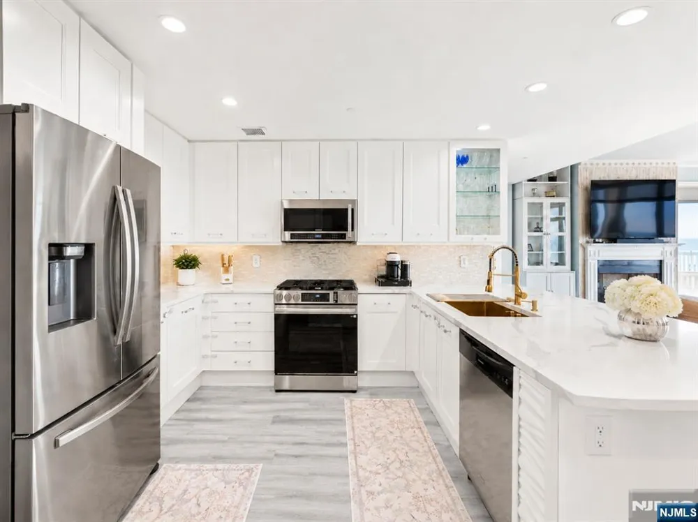 8100 River Road 1005 North Bergen, NJ 07047