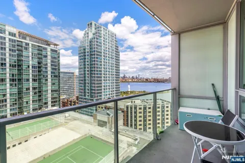 20 Newport Parkway 1812