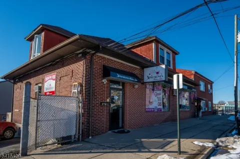 235 Midland Ave