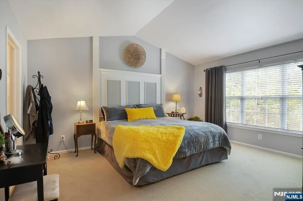 34 Ridge Drive Pompton Lakes, NJ 07442