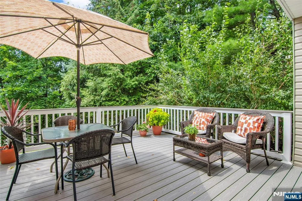 34 Ridge Drive Pompton Lakes, NJ 07442