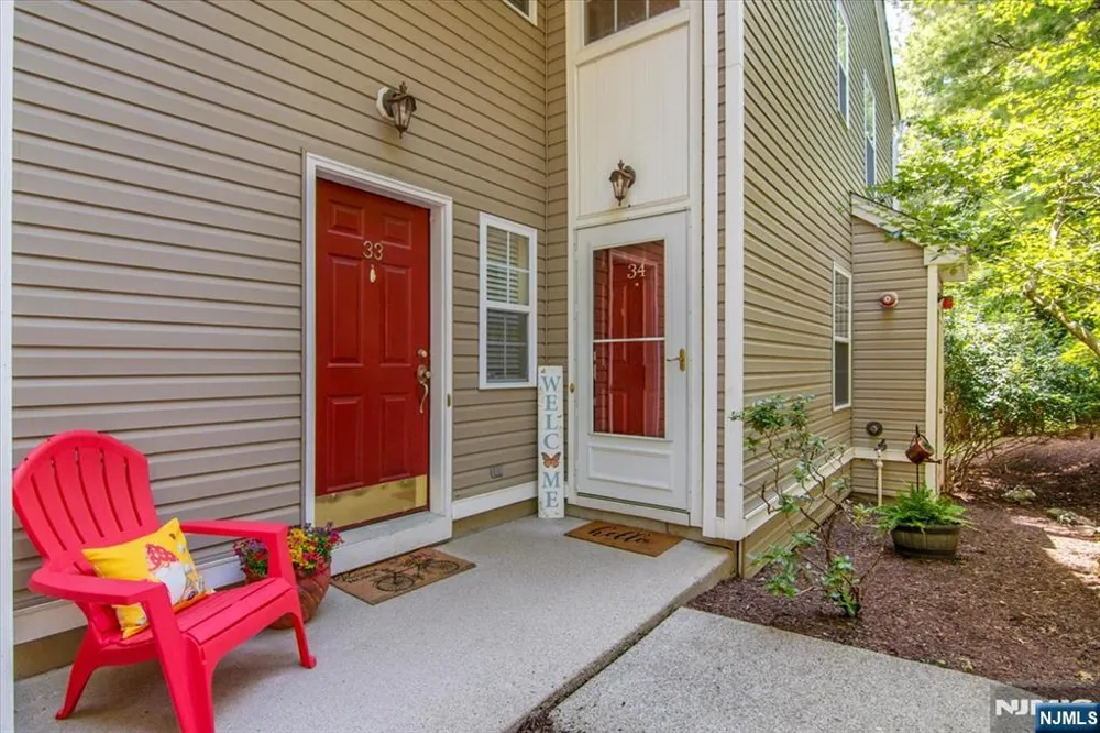 34 Ridge Drive Pompton Lakes, NJ 07442