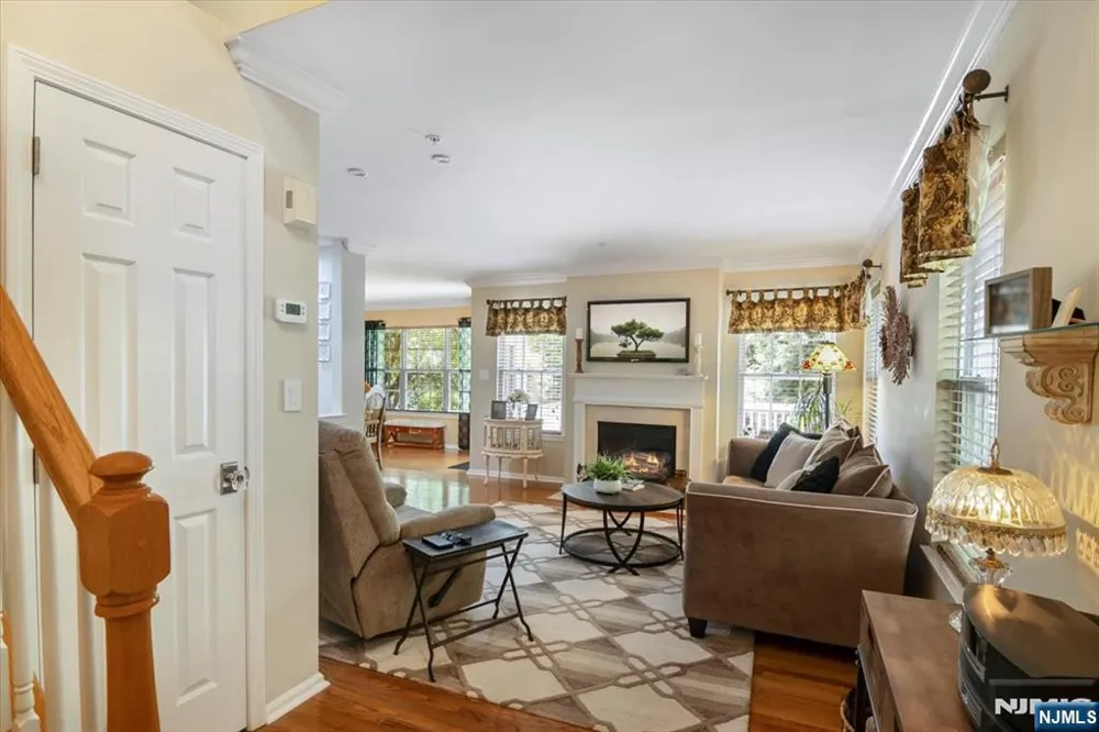 34 Ridge Drive Pompton Lakes, NJ 07442