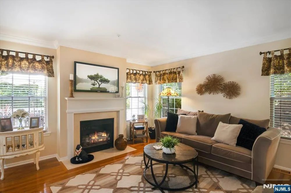 34 Ridge Drive Pompton Lakes, NJ 07442