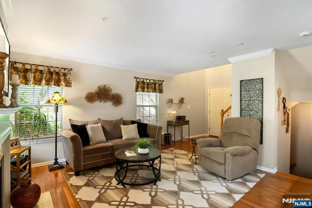 34 Ridge Drive Pompton Lakes, NJ 07442