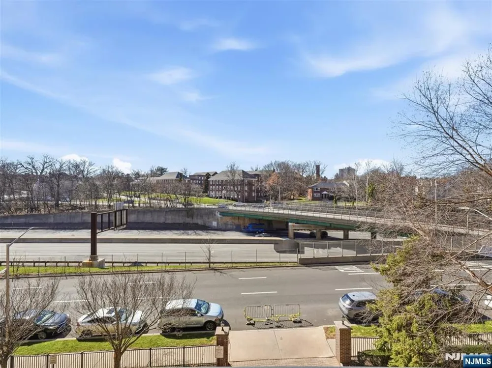 60 Parkway Drive 4G East Orange, NJ 07017