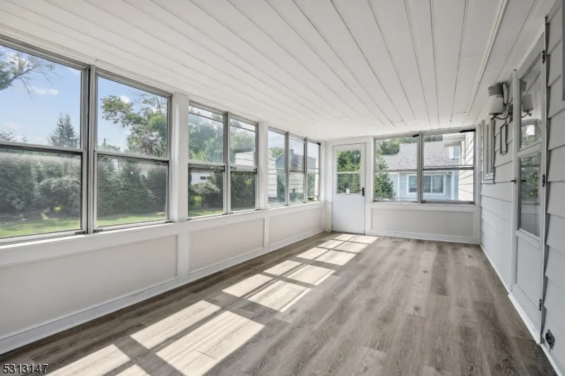 990 Washington Ave Hohokus, NJ 07423