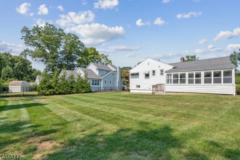 990 Washington Ave Hohokus, NJ 07423