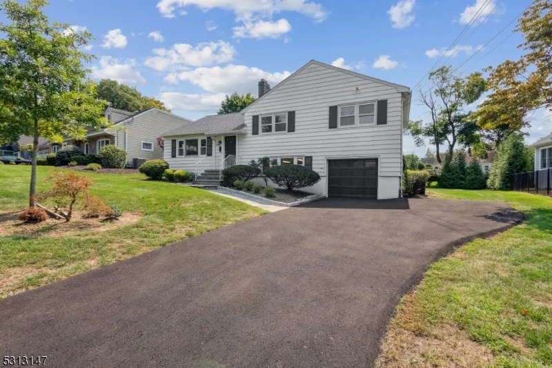 990 Washington Ave Hohokus, NJ 07423
