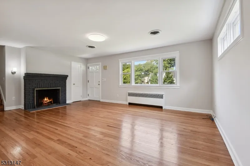 990 Washington Ave Hohokus, NJ 07423