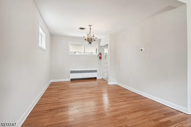 990 Washington Ave Hohokus, NJ 07423