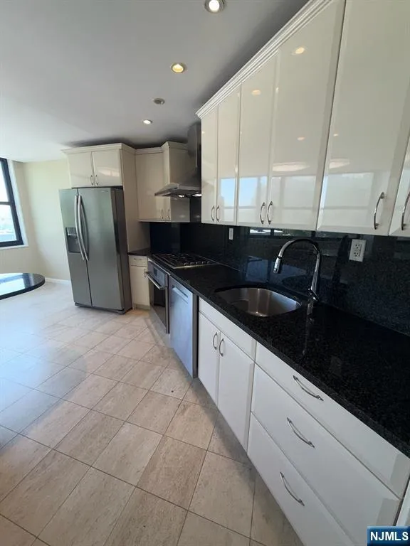 7004 Boulevard East 7C Guttenberg, NJ 07093