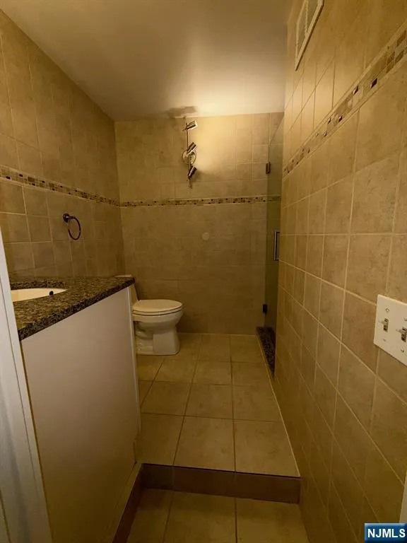 7004 Boulevard East 7C Guttenberg, NJ 07093