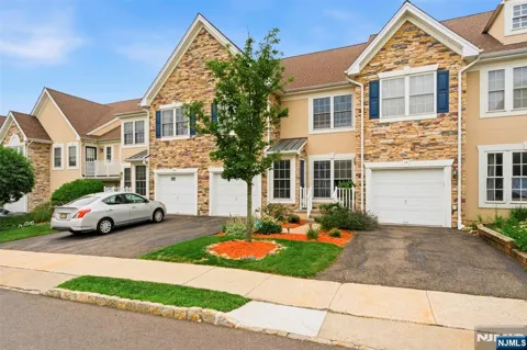 16 Magnolia Way
