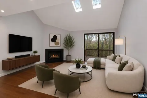 412 Egret Lane