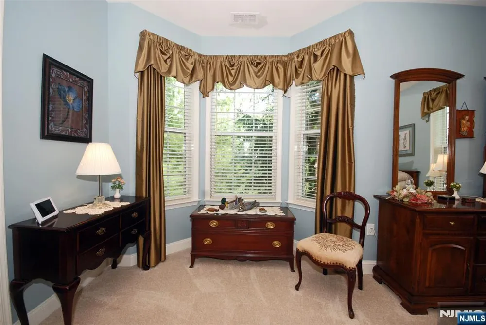 4 QUARRY Drive B3 Woodland Park, NJ 07424