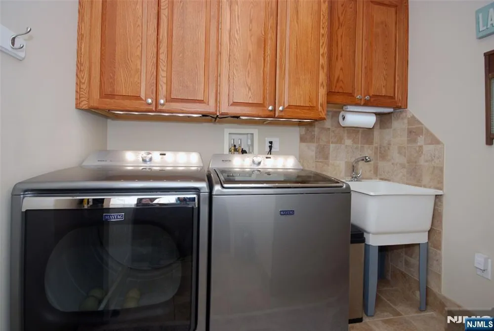 4 QUARRY Drive B3 Woodland Park, NJ 07424