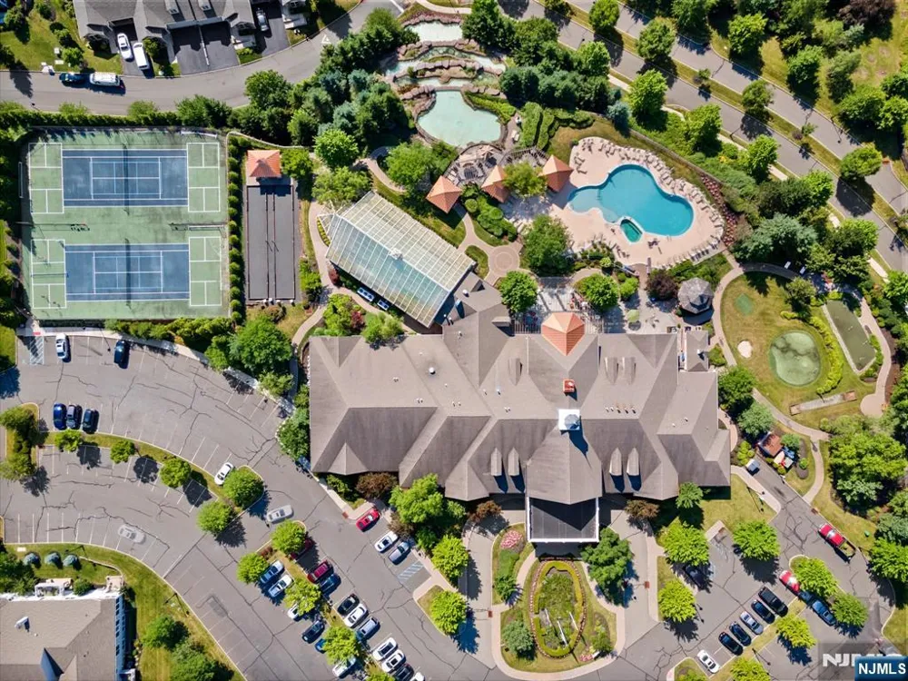 4 QUARRY Drive B3 Woodland Park, NJ 07424