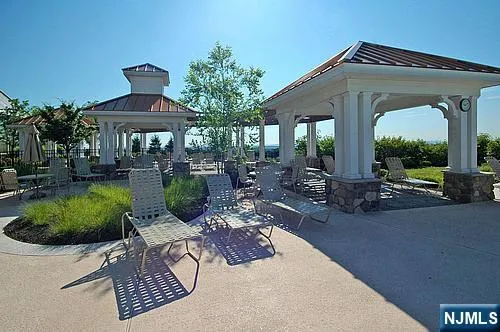 4 QUARRY Drive B3 Woodland Park, NJ 07424