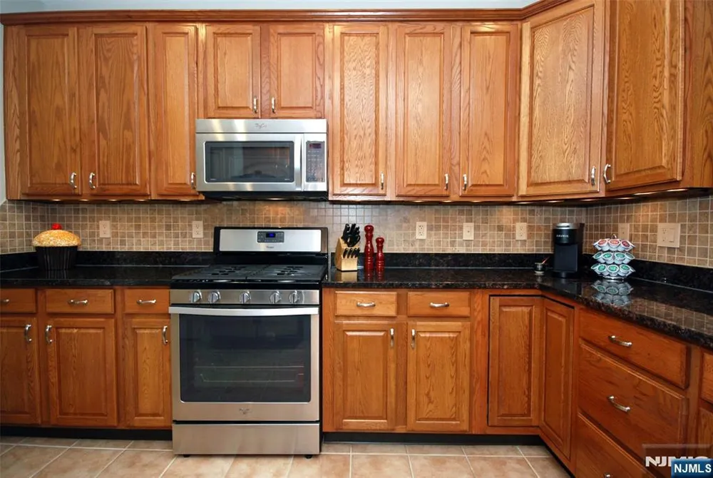4 QUARRY Drive B3 Woodland Park, NJ 07424