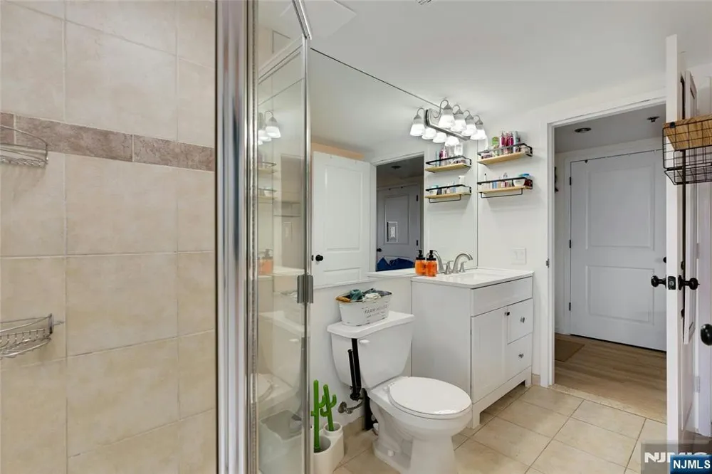 700 1st Street 6H Hoboken, NJ 07030