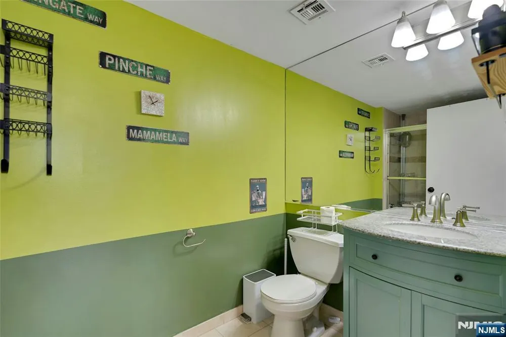 700 1st Street 6H Hoboken, NJ 07030