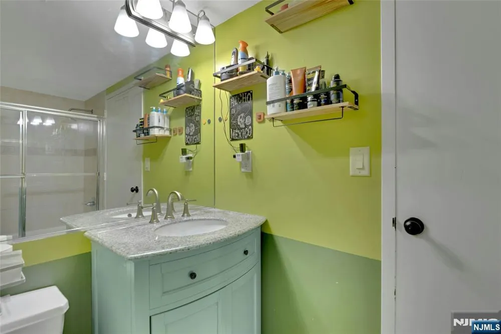 700 1st Street 6H Hoboken, NJ 07030