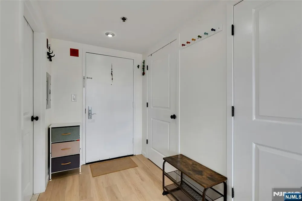 700 1st Street 6H Hoboken, NJ 07030