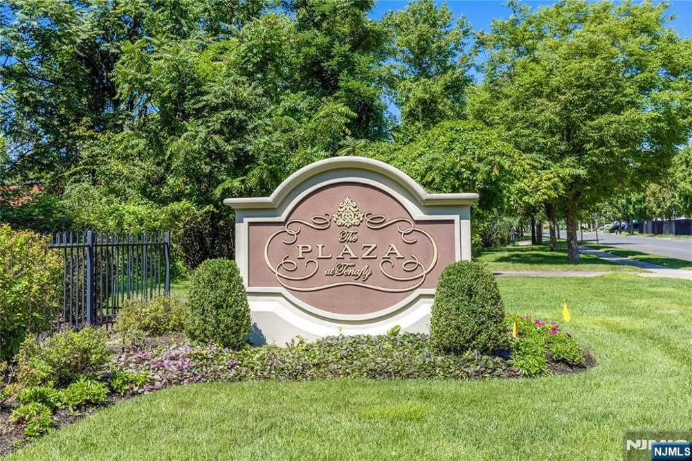1310 The Plaza 1310 Tenafly, NJ 07670