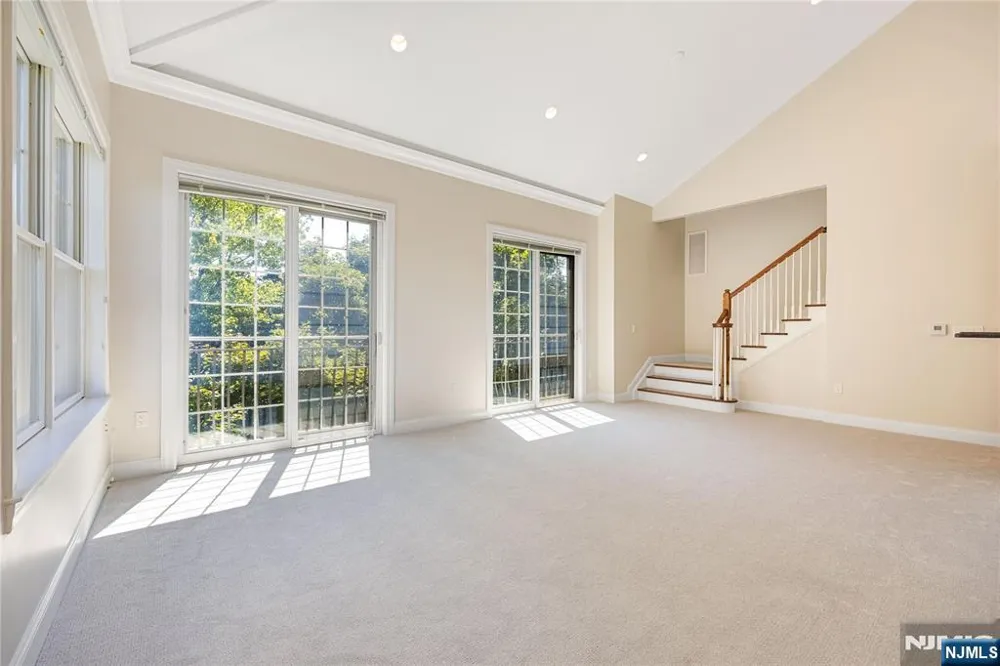 1310 The Plaza 1310 Tenafly, NJ 07670