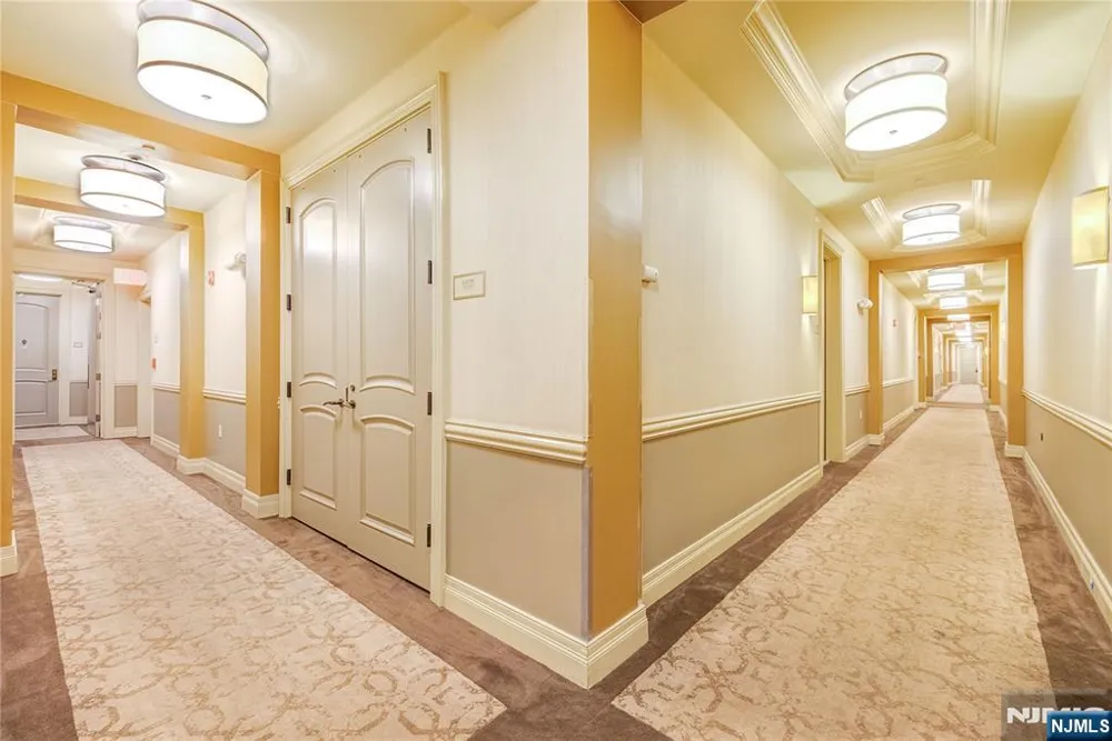 1310 The Plaza 1310 Tenafly, NJ 07670
