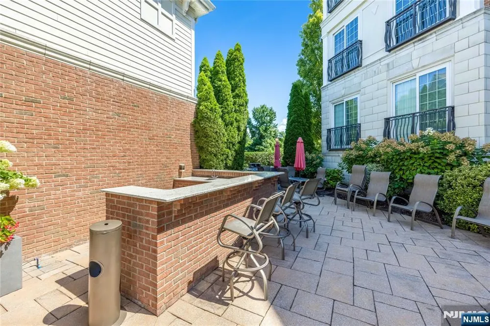 1310 The Plaza 1310 Tenafly, NJ 07670