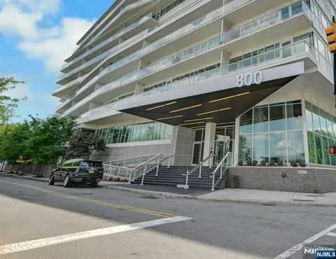 800 Ave At Port Imperial 910