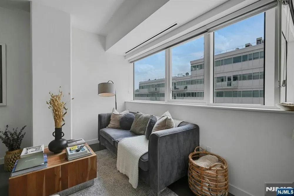 800 Ave At Port Imperial 910 Weehawken, NJ 07086