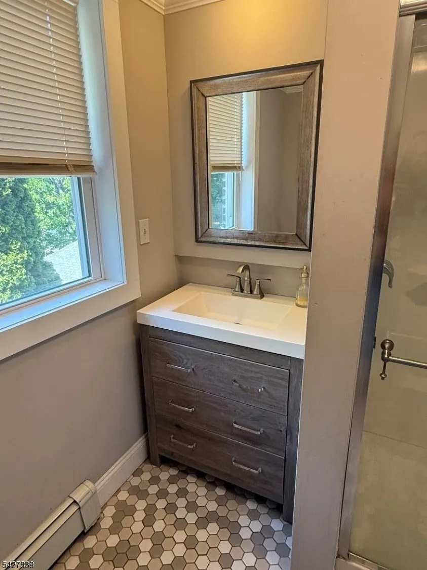 14 Raymond St Phillipsburg Town, NJ 08865