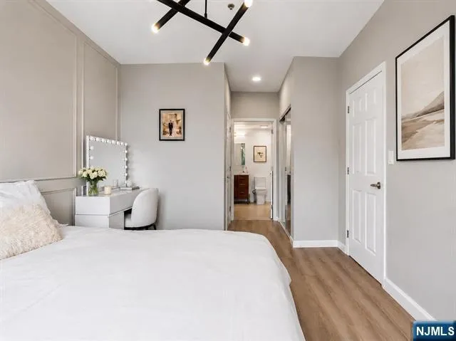 24 Ave At Port Imperial 205 West New York, NJ 07093