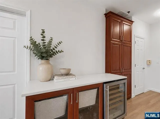 24 Ave At Port Imperial 205 West New York, NJ 07093