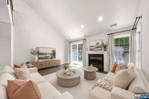 25 Woods Edge Road 25