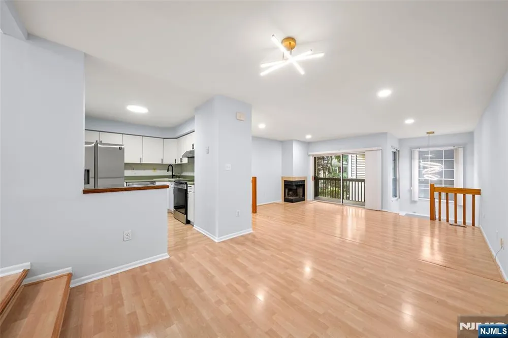 531 Windsor Drive Palisades Park, NJ 07650