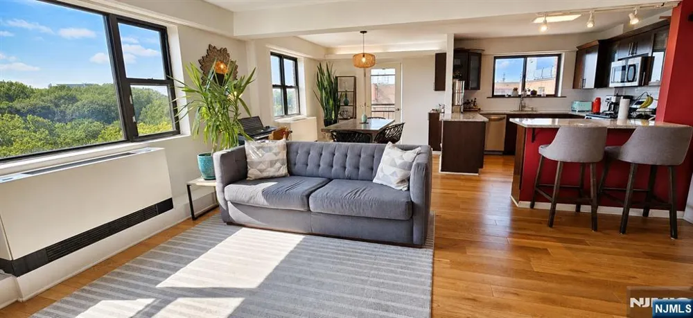 8800 Boulevard East 8M North Bergen, NJ 07047